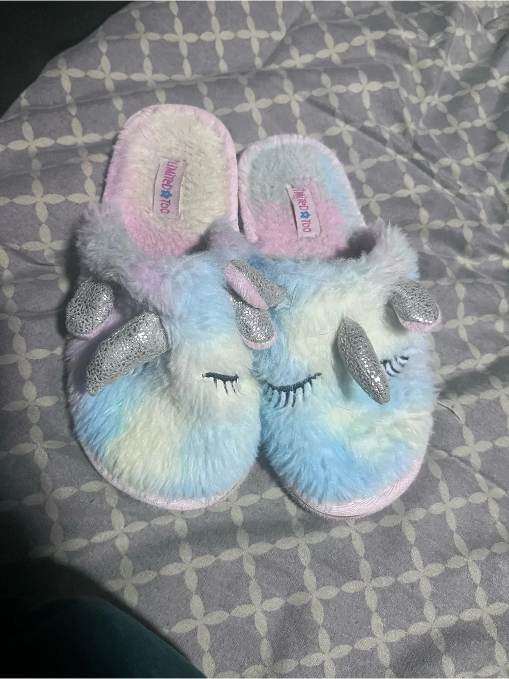 🕸️ (10 for $10)' Pastel Unicorn Fuzzy Slippers - Blue, Pink, White
